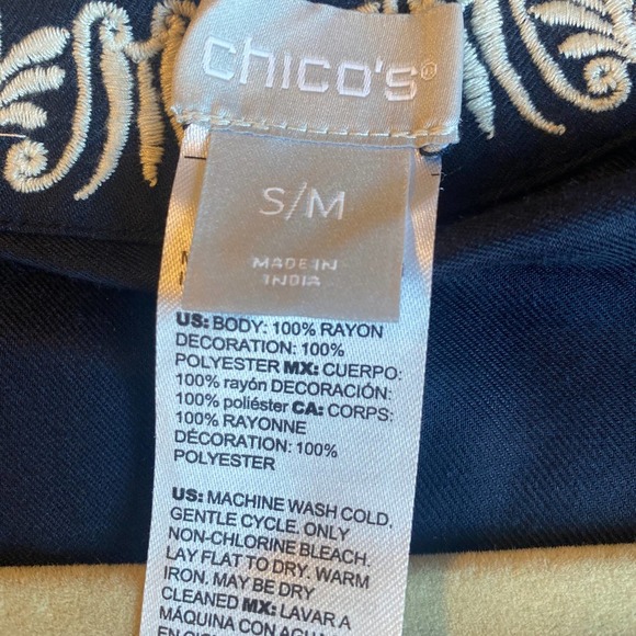 Chico’s reversible butterfly to solid kimono with embroidery detail Size S/M - Picture 8 of 8